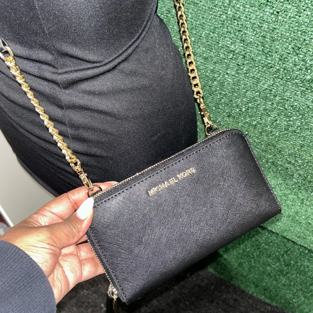 Michael Kors Tina‎ Clutch Wallet Crossbody